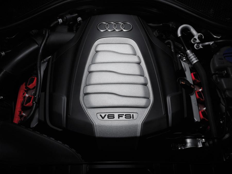 Моторный отсек Audi A6L 50 TFSI Quattro (4G, C7) 2012 года  (фото 6 из 9)